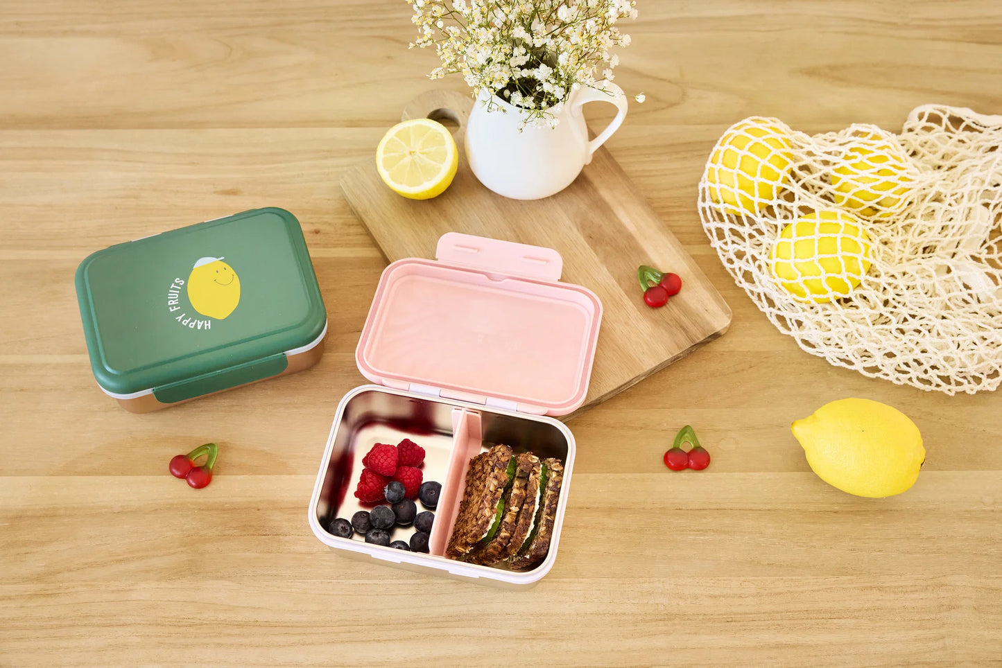 Lässig Brotdose Edelstahl, Happy Fruits Kirsche, seitlich bei Bärechind