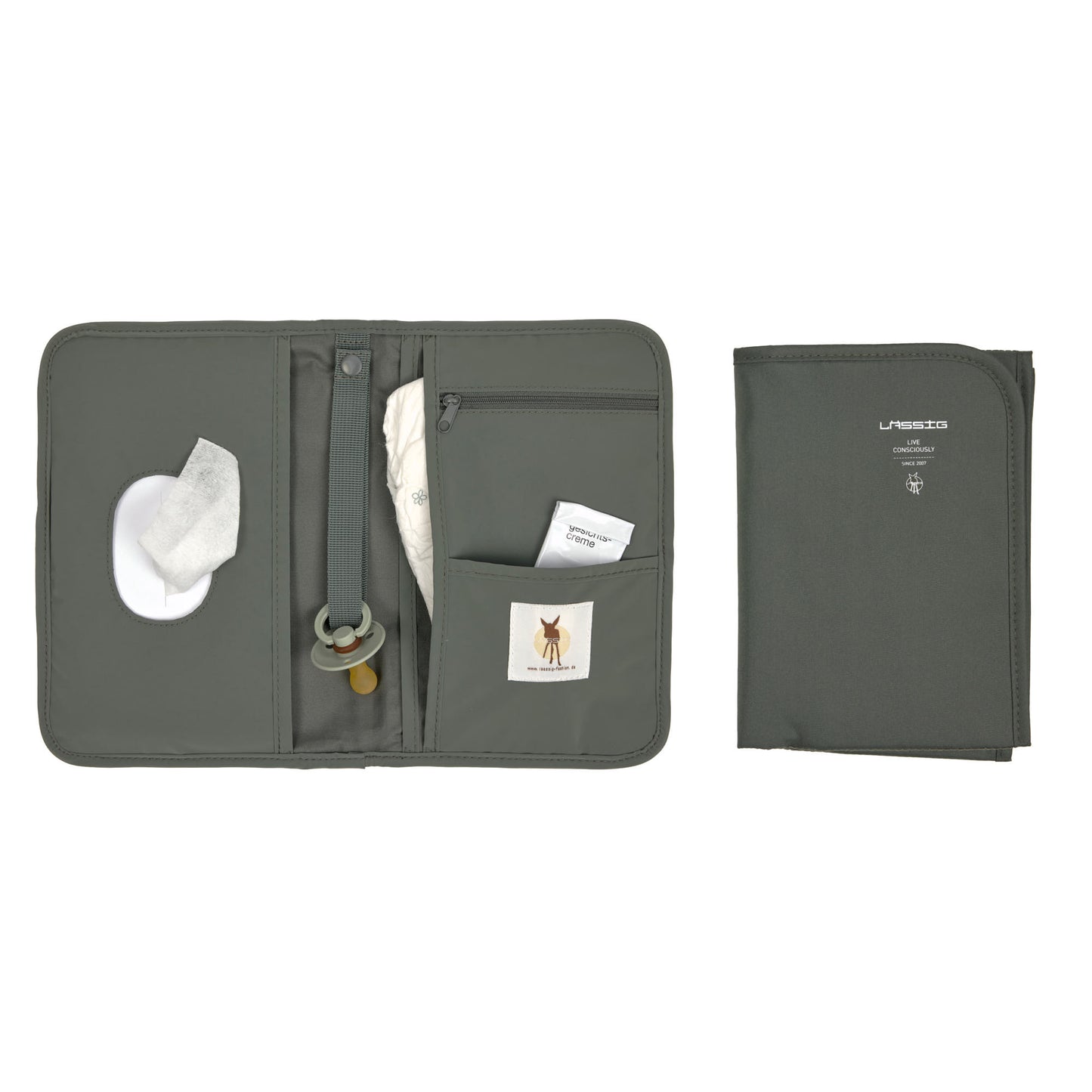Innenansicht der Lässig Windeltasche in Olive mit praktischen Fächern & Wickelunterlage für einfaches Wickeln unterwegs.