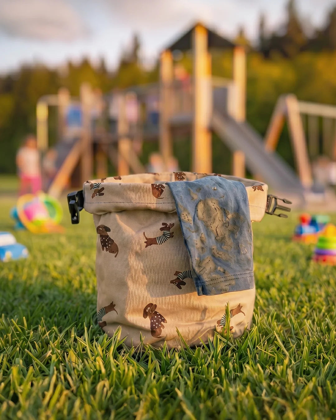 Little Casimir Wet Bag Good Boy Club im Freien, praktische wasserdichte Tasche für Kita und Ausflug