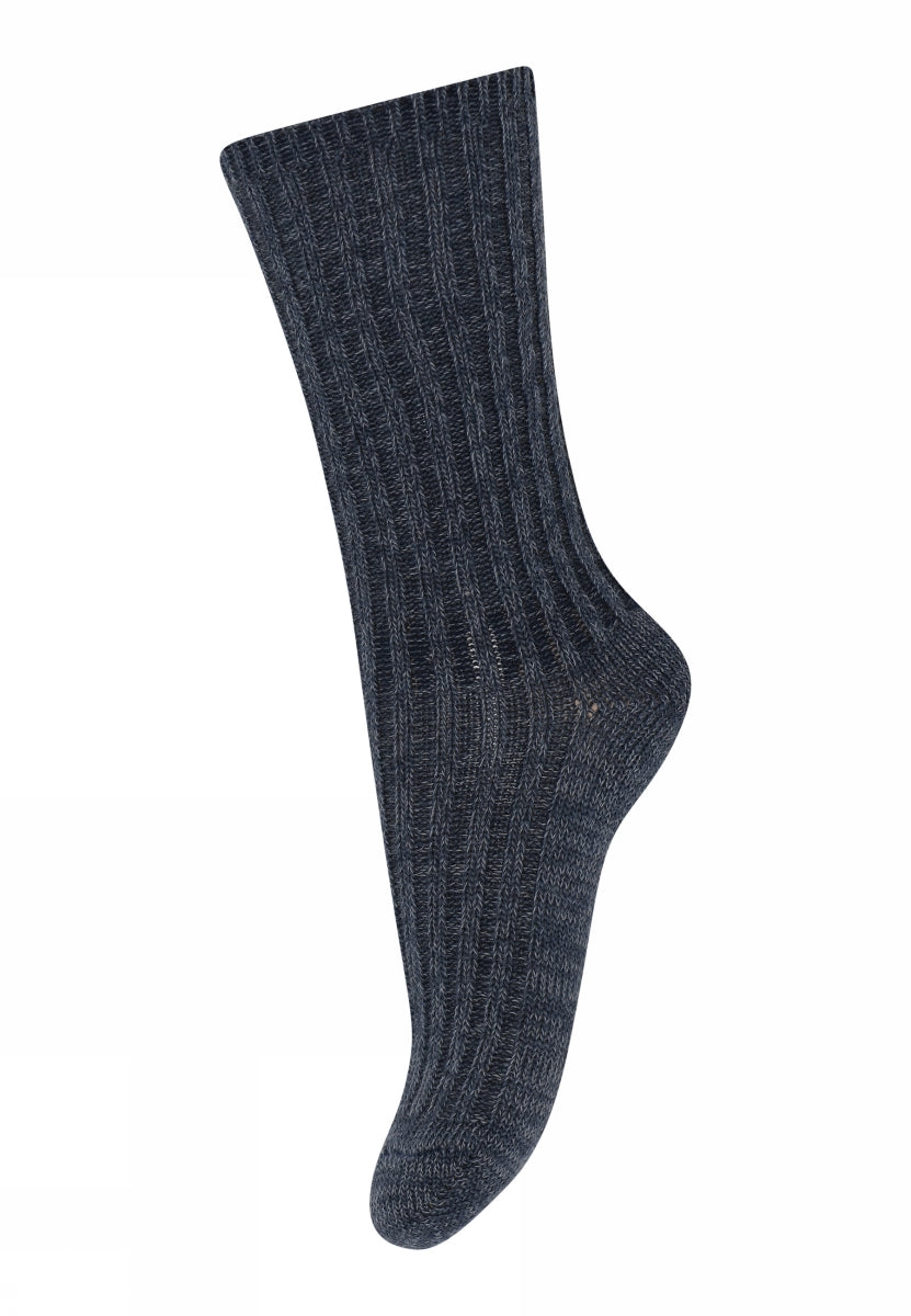 Dunkelblaue gerippte Merinowollsocken Quinn von mp Denmark für Kinder aus mulesingfreier Merinowolle.