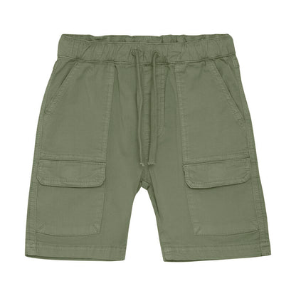 Vorderansicht der Minymo Shorts in Grün mit praktischen Taschen und verstellbarem Gummibund.