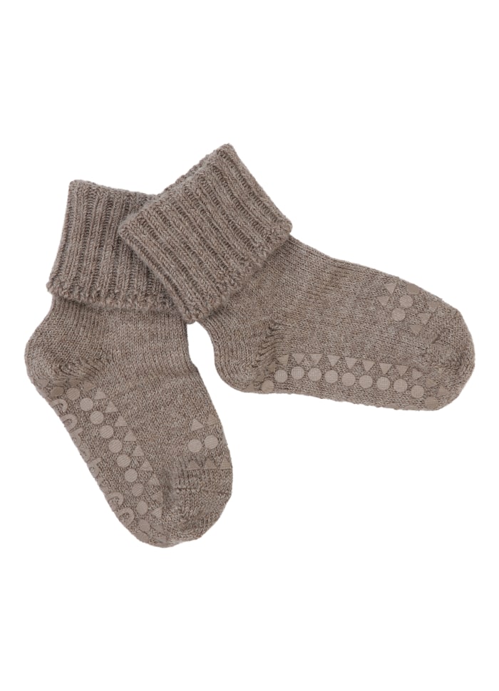Weiche Baby-Wollsocken aus Alpakawolle mit Anti-Rutsch-Noppen von GoBabyGo – liegend abgebildet