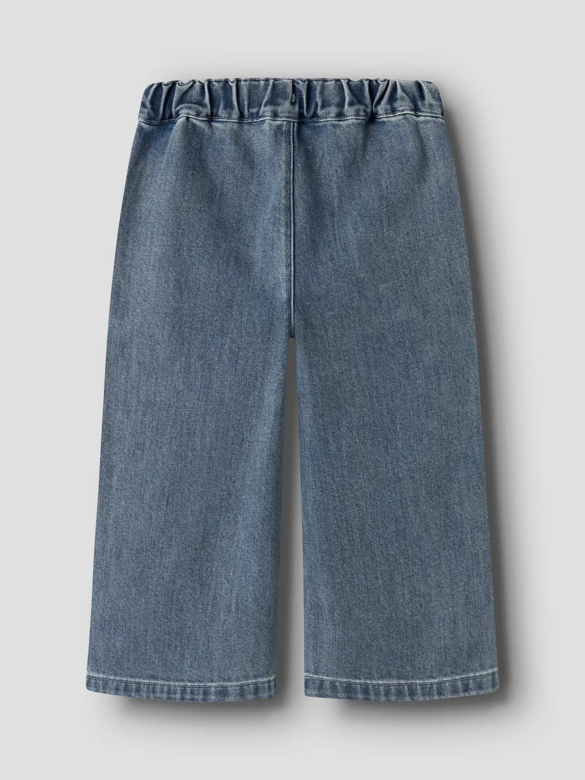 Rückansicht Baggy Jeans für Kinder aus Denim von Lil’ Atelier im Bärechind Winterthur Zürich Schweiz