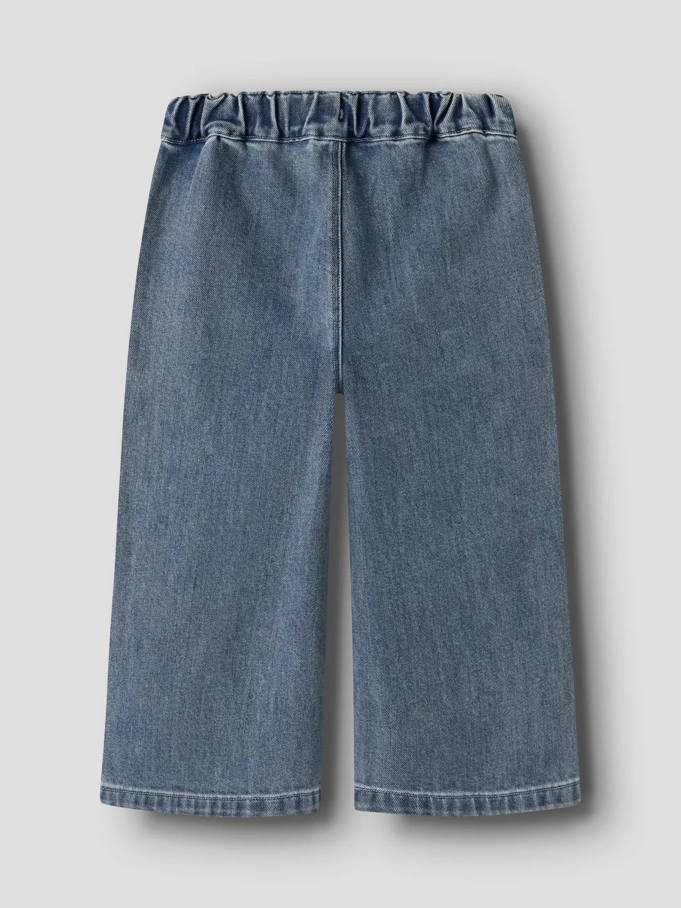 Rückansicht Baggy Jeans für Kinder aus Denim von Lil’ Atelier im Bärechind Winterthur Zürich Schweiz