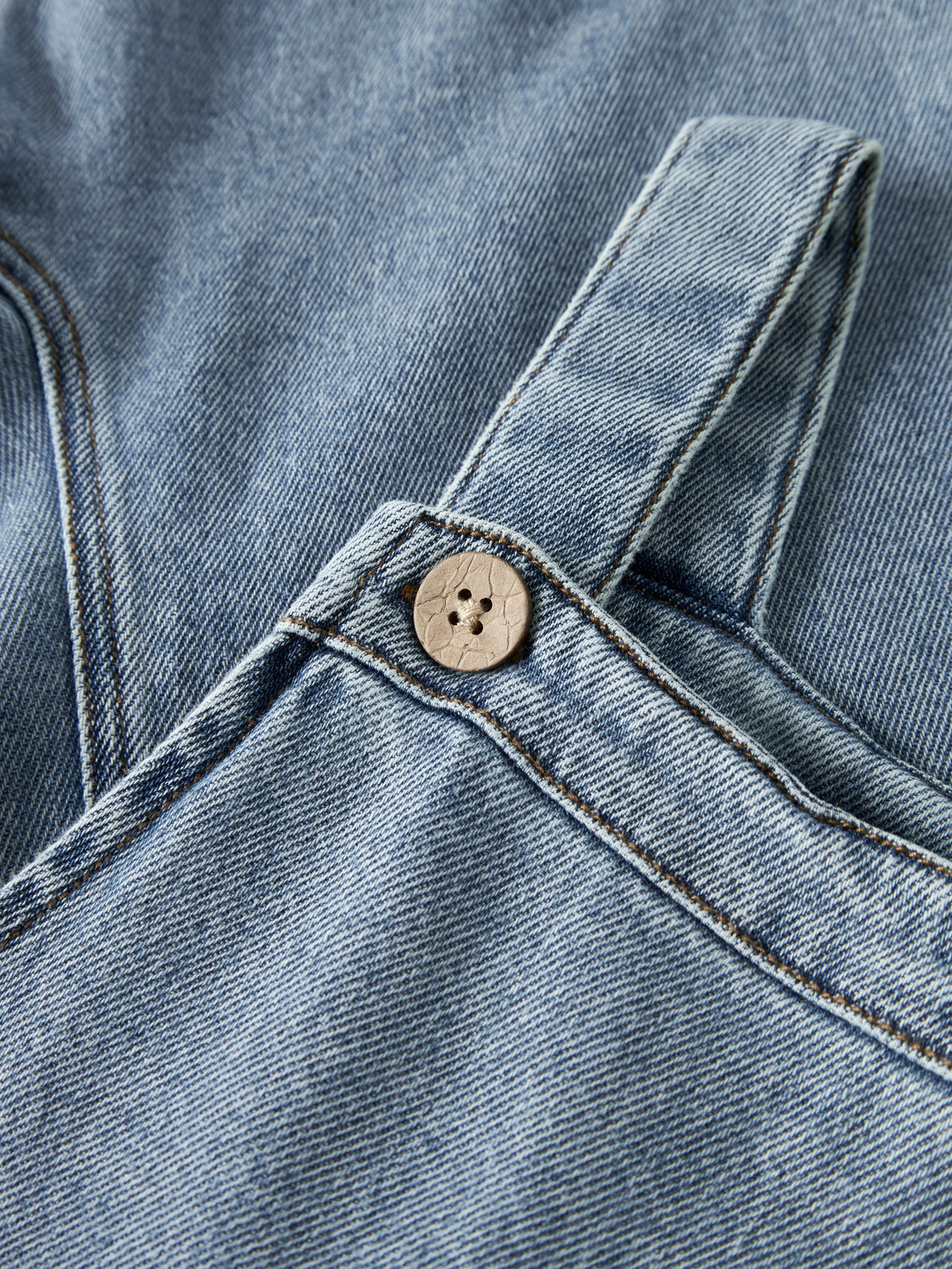 Lil'Atelier Latzhose aus Bio-Baumwolle bei Bärechind