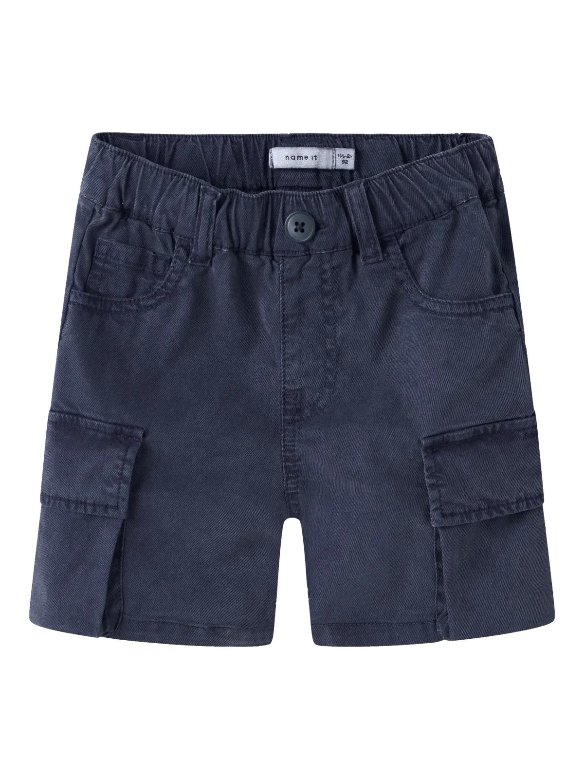Dunkelblaue Cargo Shorts aus Baumwolle für Kinder von NAME IT, erhältlich im Bärechind Kinderladen Winterthur Zürich Schweiz