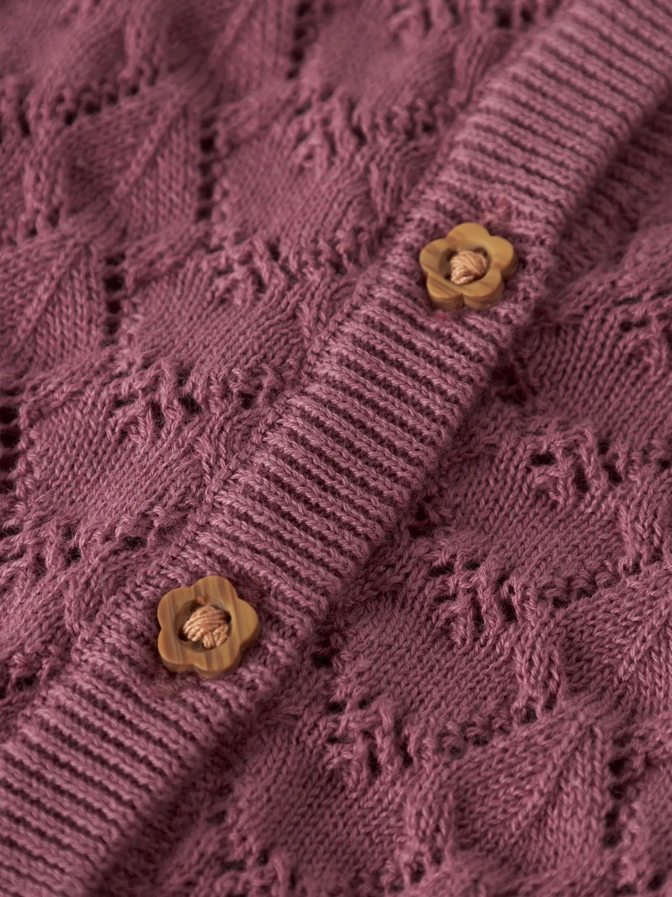 NAME IT Detail Lochmuster Strickcardigan mit Knöpfen in Rosa, im Bärechind Winterthur Zürich Schweiz kaufen