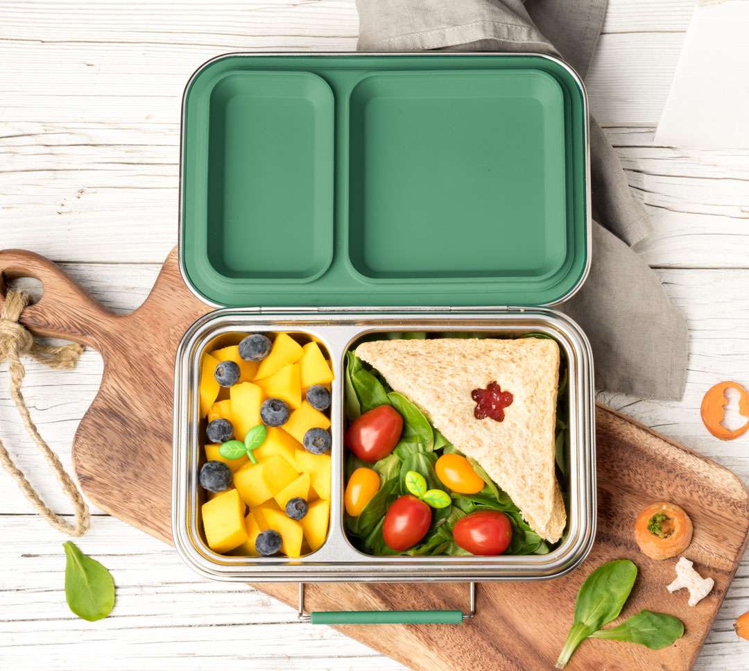 Lekkabox Duo Brotdose befüllt mit Znüni, gesunde Kinder Lunchbox aus Edelstahl in Forest