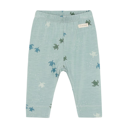 Fixoni Bambus Hose mit Schildkröten Print im Kinderladen Bärechind Winterthur Zürich Schweiz für nachhaltige Kinderkleider und Babykleider.