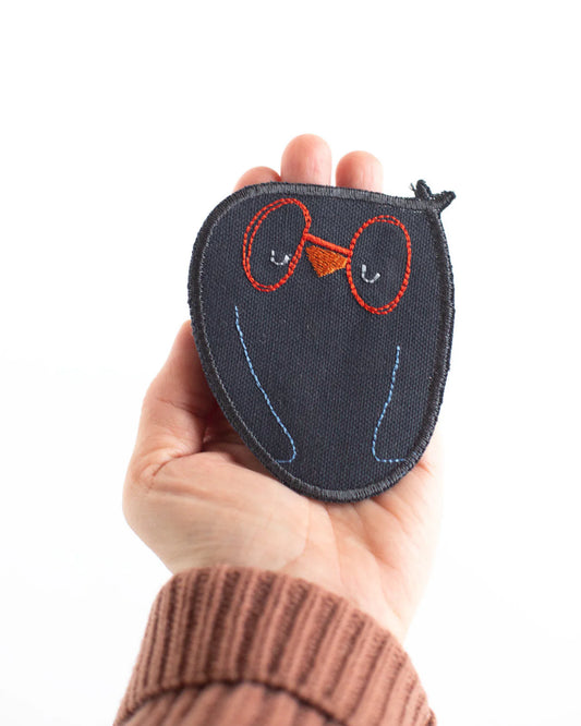 Halfbird Knie-Flicken Eule kaufen im Bärechind Winterthur – nachhaltiger Bügelflicken für Kinderhosen.