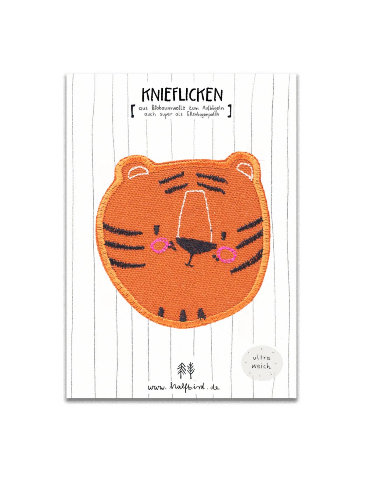 Verpackter Tiger-Knieflicken von Halfbird – nachhaltiger Aufnäher für Kinderkleidung, erhältlich bei Bärechind in Winterthur, Schweiz.