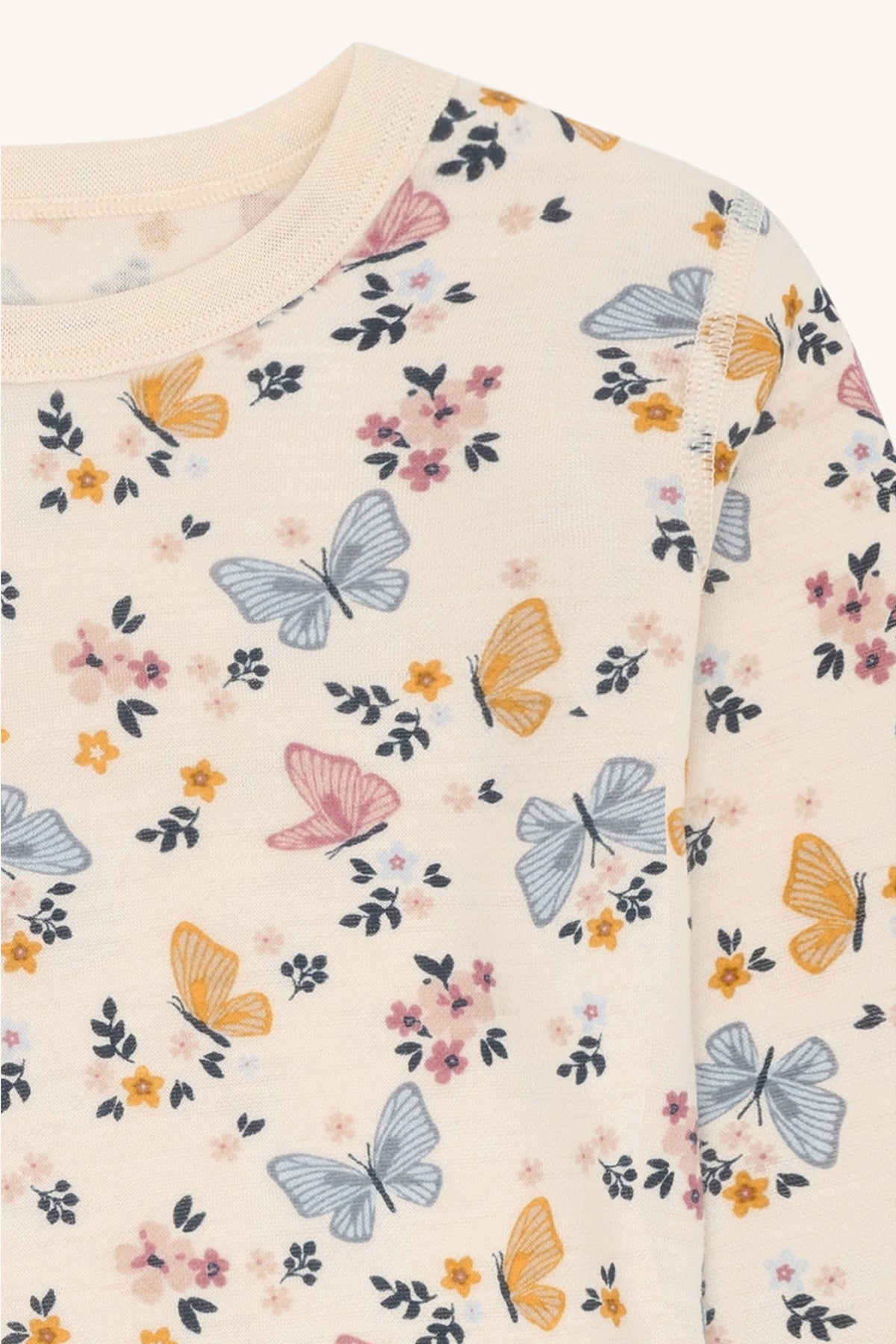 Bärechind Langarmshirt von Hust & Claire mit Schmetterlingsprint, Detailansicht