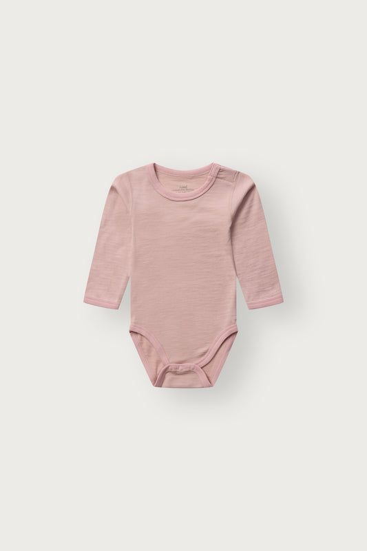 Baloo Merino/Bambus Langarmbody, Dusty Rose, Vorderansicht
