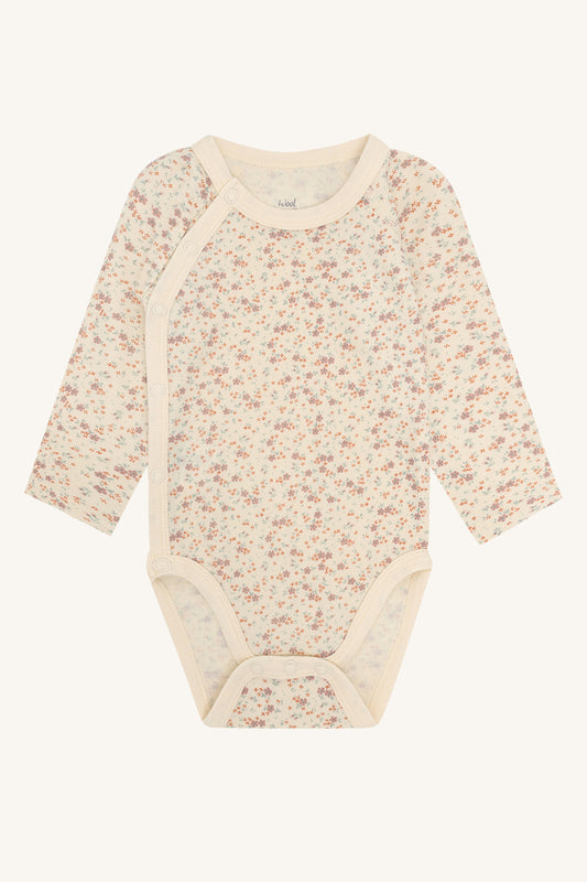 Baloo Merino/Bambus Wickelbody mit Blumenprint in Off White, Vorderansicht