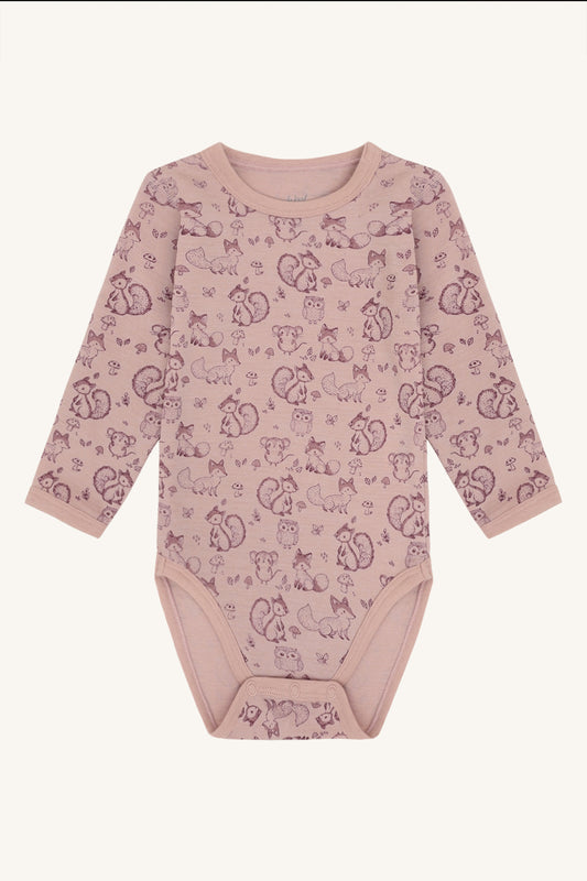 Bo Merino Langarmbody mit Waldtierprint in Dusty Rose, Vorderansicht
