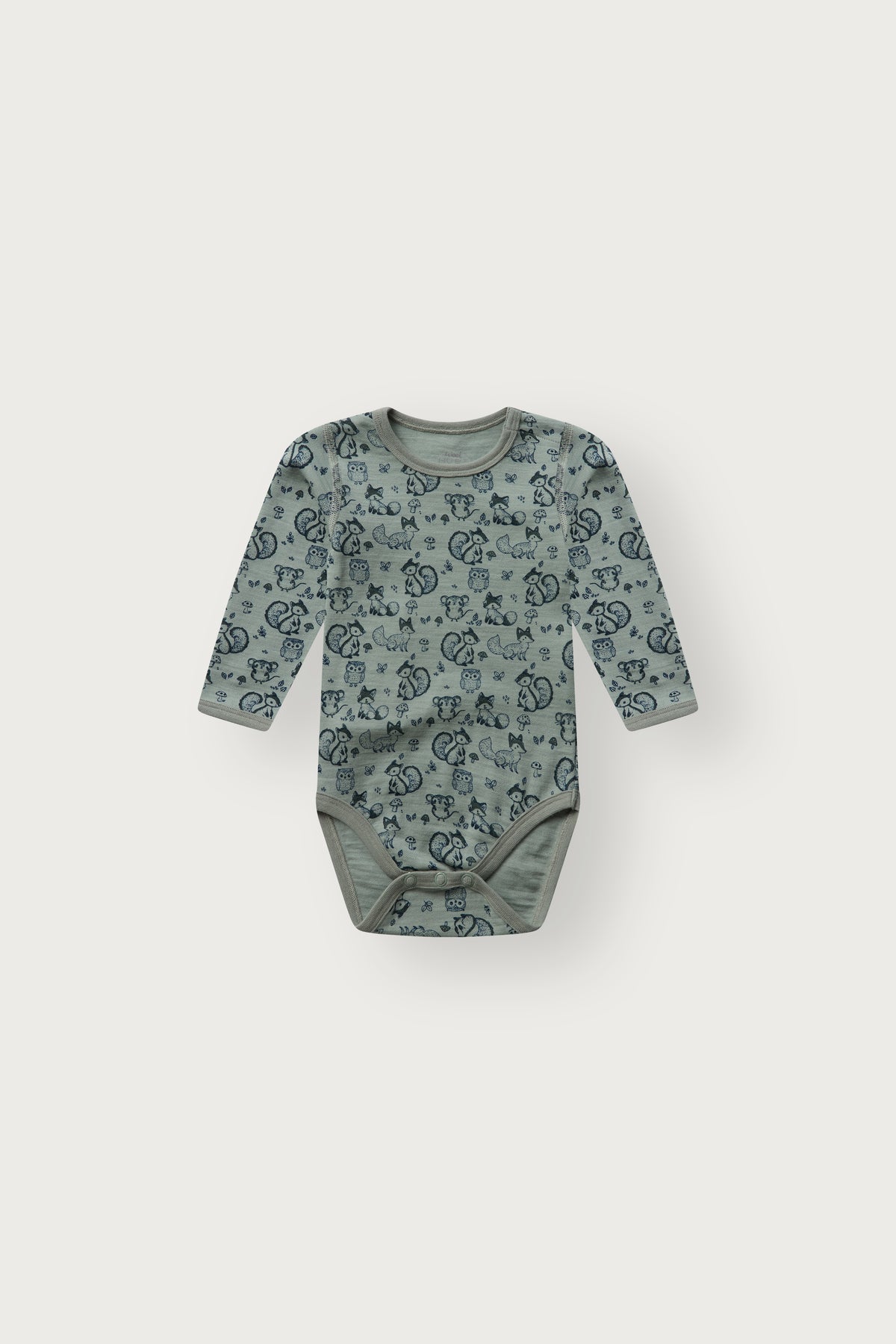 Bo Merino Langarmbody mit Waldtierprint in Slate Green, Vorderansicht