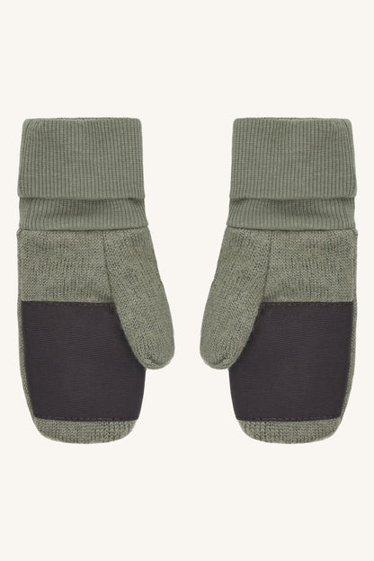 Hust & Claire Felix Wollwalk Kinderhandschuhe in Turtle mit dunklen Handflächen und langen Bündchen.