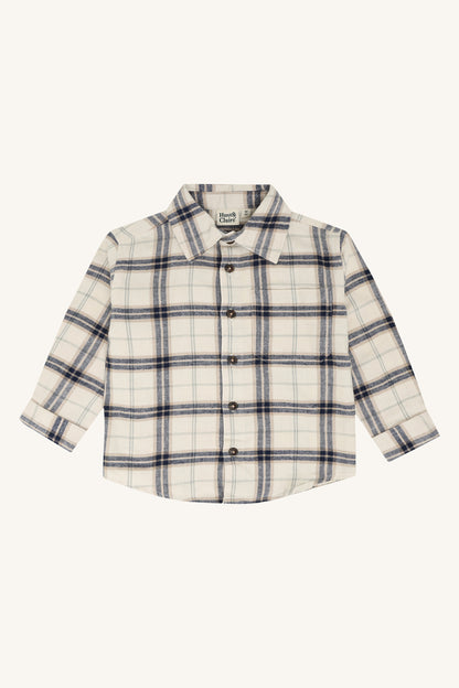 Hust & Claire Ravn Kinderhemd in French Oak mit blau beigem Karomuster, langen Ärmeln und Knopfleiste, Bärechind Winterthur.