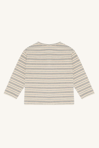 hust-claire-sune-strick-tshirt-streifen-rueckseite-baerechind-winterthur-zuerich-schweiz