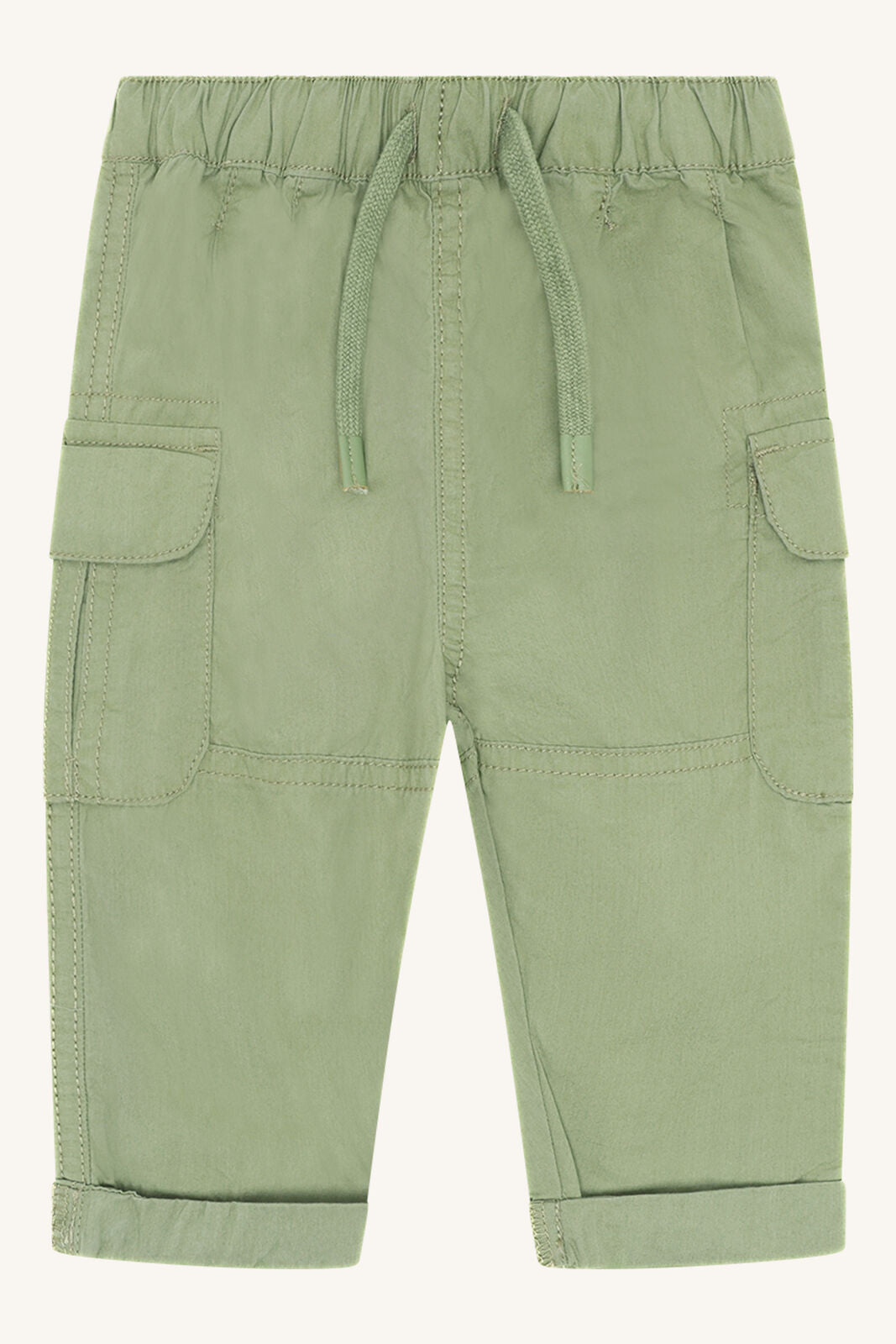 Hust&Claire Tue Cargo Hose Light Green vorne, leichte Baumwollhose bei Bärechind Winterthur Zürich Schweiz.