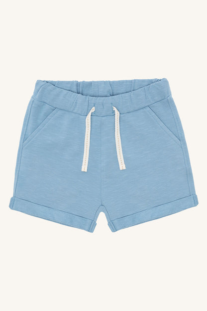 Hust&Claire Haggi Slub Shorts aus GOTS-zertifizierter Bio-Baumwolle in Glacier, erhältlich im Bärechind Winterthur, Zürich, Schweiz.