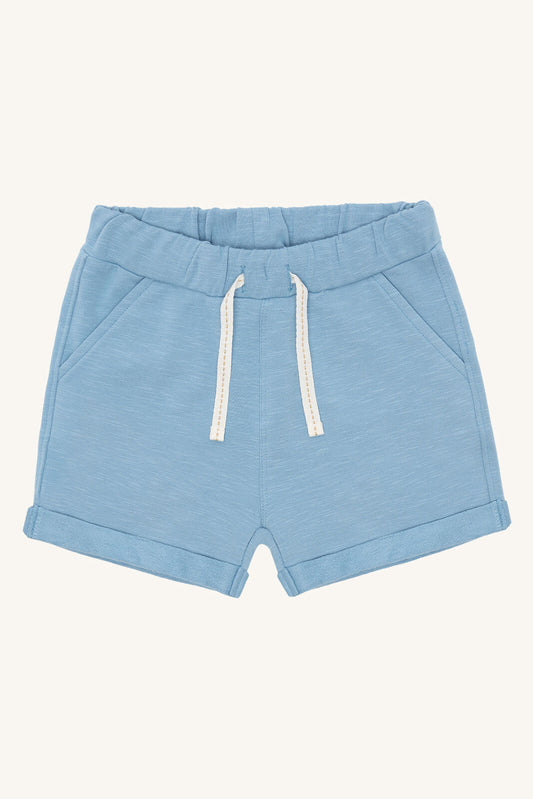 Hust&Claire Haggi Slub Shorts aus GOTS-zertifizierter Bio-Baumwolle in Glacier, erhältlich im Bärechind Winterthur, Zürich, Schweiz.