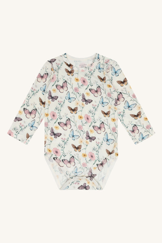 Hust&Claire Bambus Langarm Body mit Schmetterlingsprint im Bärechind Kinderladen Winterthur, Zürich, Schweiz