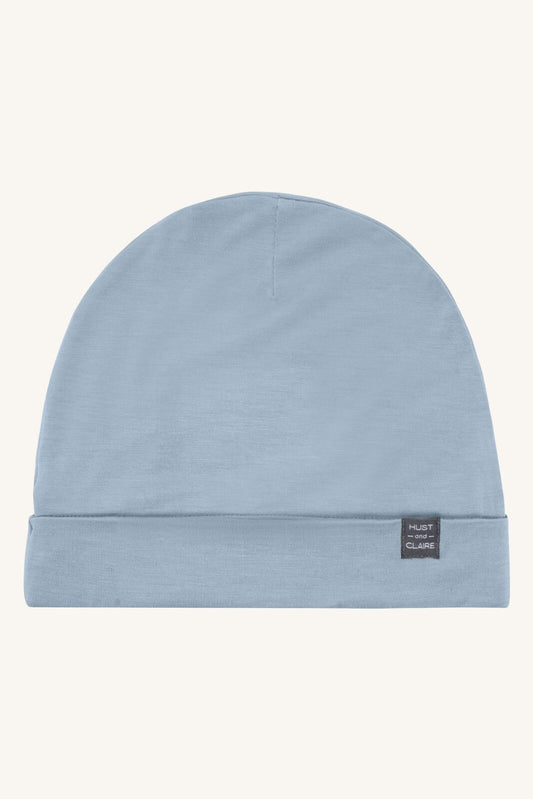 Floor Bambus Viskose Beanie von Hust&Claire in Hellblau, Vorderansicht, Bärechind Winterthur, Zürich, Schweiz.