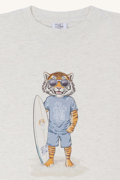Detailansicht Hust&Claire T Shirt mit Tiger Motiv im Bärechind Winterthur, Zürich, Schweiz