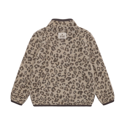 Rückansicht der Merino Wollfleece Jacke mit Leopardenprint in Brown