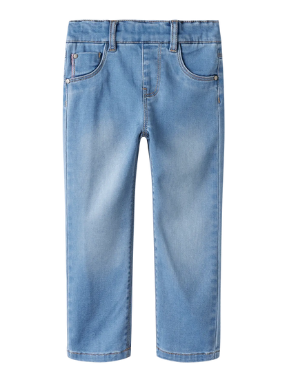  NAME IT Kinder Jeans mit geradem Schnitt in hellblauer Waschung, im Bärechind Winterthur Zürich Schweiz erhältlich