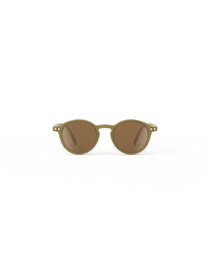 IZIPIZI Kinder Sonnenbrille Olive Frontansicht mit runden Gläsern – erhältlich bei Bärechind in Winterthur, Zürich, Schweiz