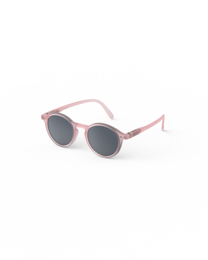 Seitenansicht der IZIPIZI Kinder Sonnenbrille in Pink mit flexiblem Gestell, erhältlich im Bärechind in Winterthur bei Zürich.