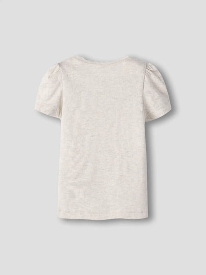 Beiges Kinder T-Shirt aus weicher Ripp Baumwolle, erhältlich bei Bärechind Winterthur Zürich Schweiz