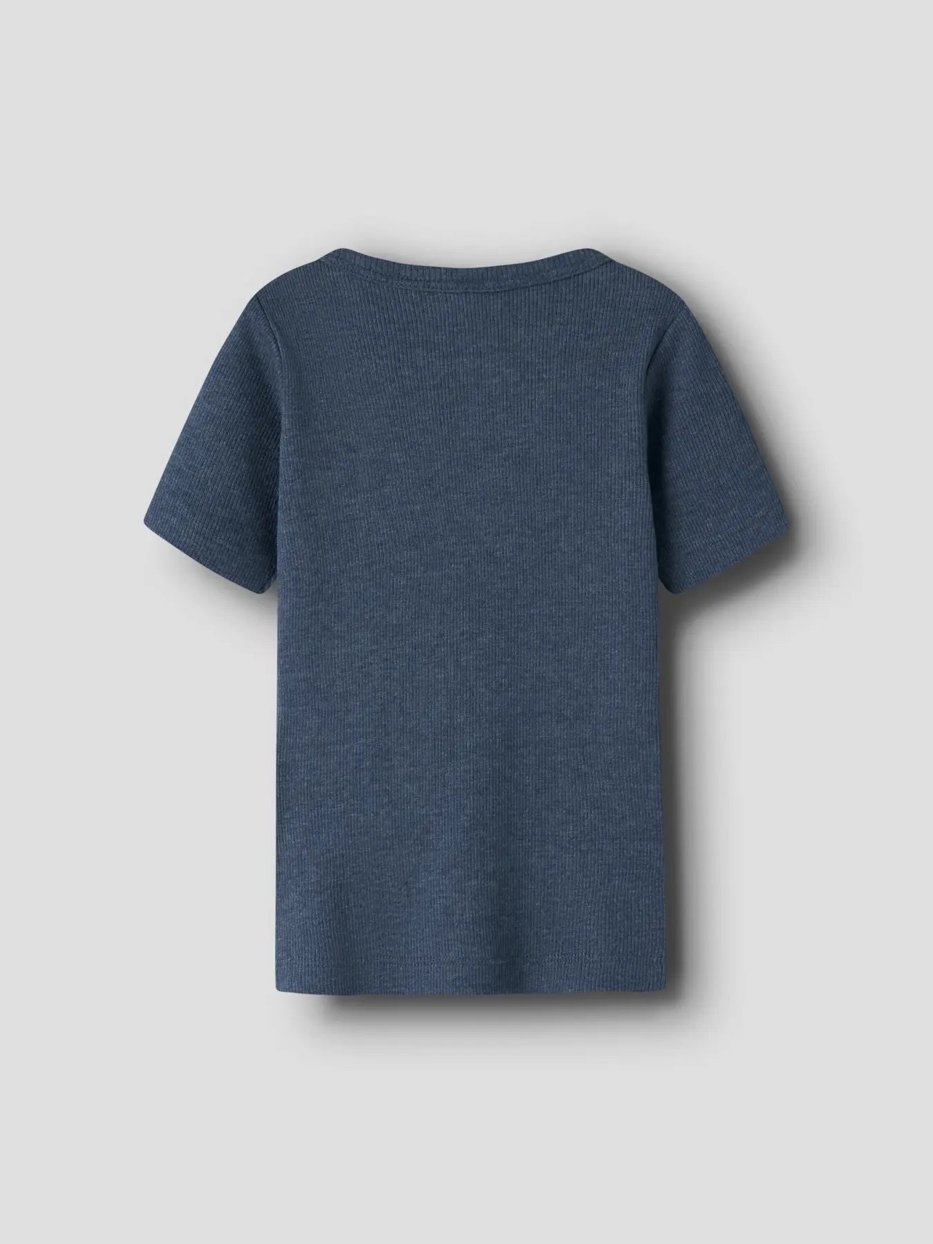 Dunkelblaues Kinder T-Shirt aus weicher Ripp Baumwolle, erhältlich bei Bärechind Winterthur Zürich Schweiz.