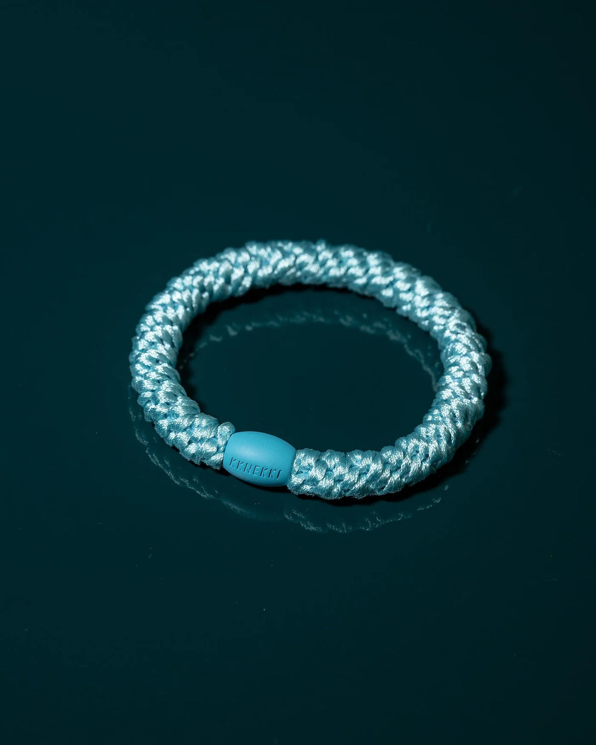Detailaufnahme KKNEKKI Haargummi in hellblauem Seafoam Ton – Bärechind Winterthur Zürich Schweiz