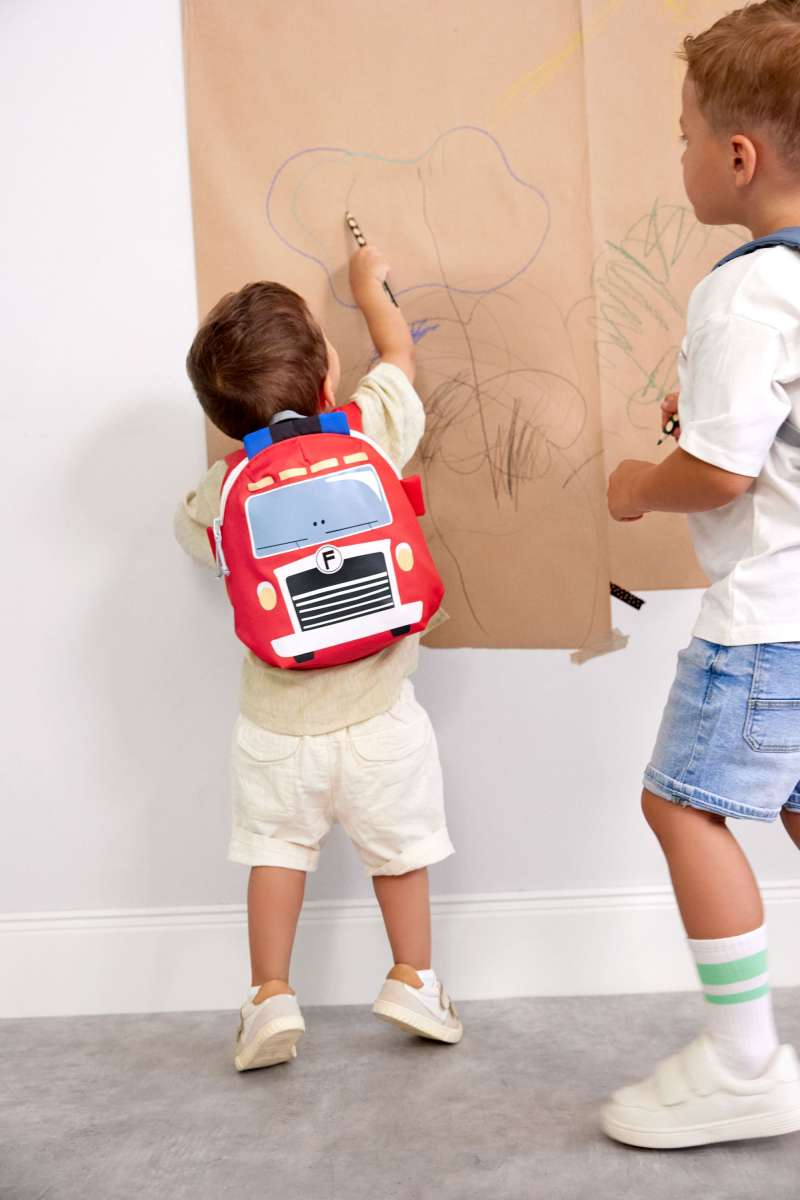 Innenfach des Lässig Kinderrucksacks Tiny Team Feuerwehrauto mit Trinkflaschenhalter