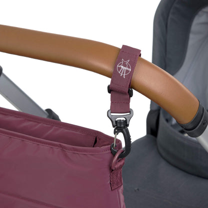 Lässig Kinderwagen Organizer Dunkelrot am Kinderwagen bei Bärechind