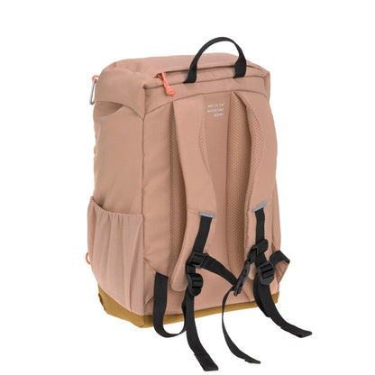 Rückseite des Lässig Wanderrucksacks Nature Braun mit ergonomischem Tragesystem und Brustgurt für hohen Tragekomfort, im Bärechind Winterthur.