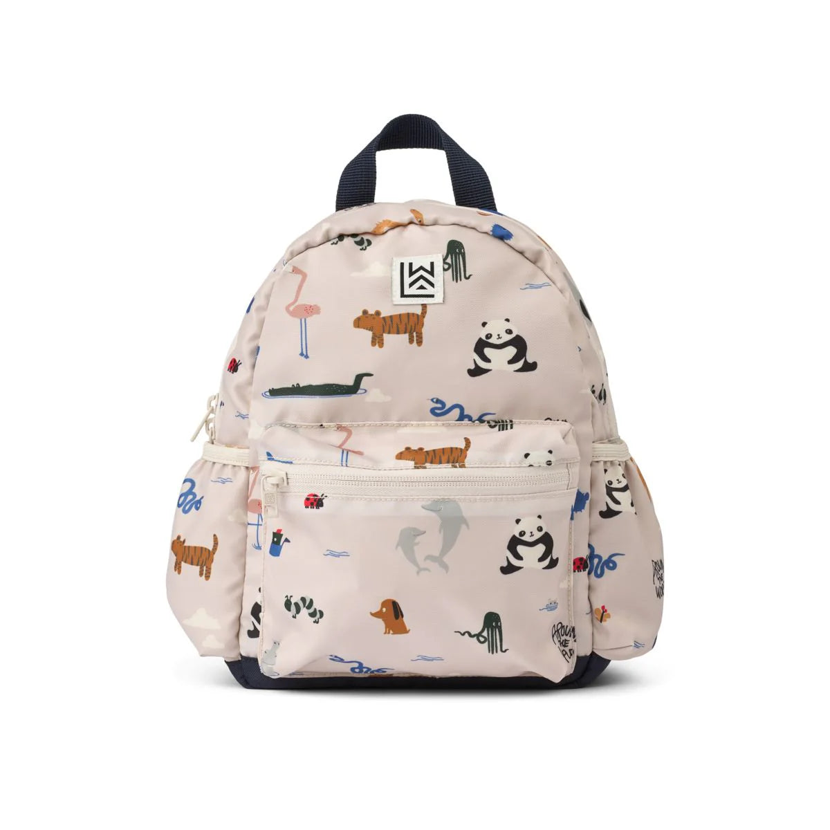 Liewood Andreas Kinder-Rucksack mit Around-the-World-Motiv in Sandy – erhältlich im Bärechind Winterthur, Zürich, Schweiz.