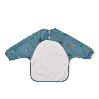 Rückansicht des Liewood Merle Langarm-Lätzchens aus recyceltem Polyester – Bärechind Winterthur, Zürich, Schweiz.