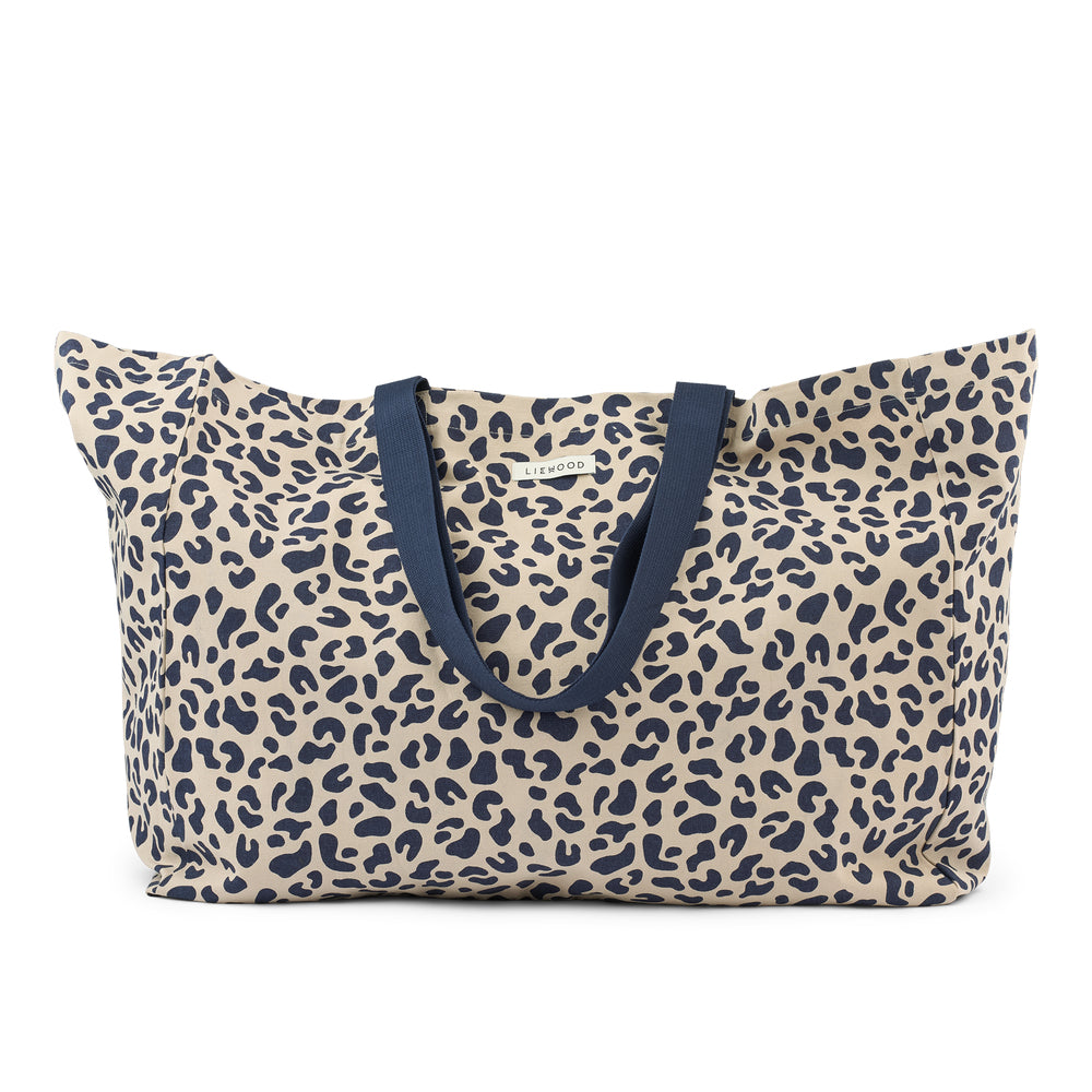 Liewood Strandtasche mit Leoparden Muster für Familien, Strand und Ausflüge im Bärechind Winterthur