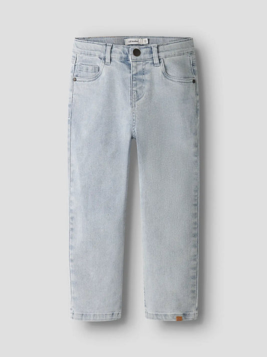 Kinder Jeans hellblau Denim loose fit von Lil' Atelier zu kaufen im Bärechind Kinderladen Winterthur Zürich Schweiz