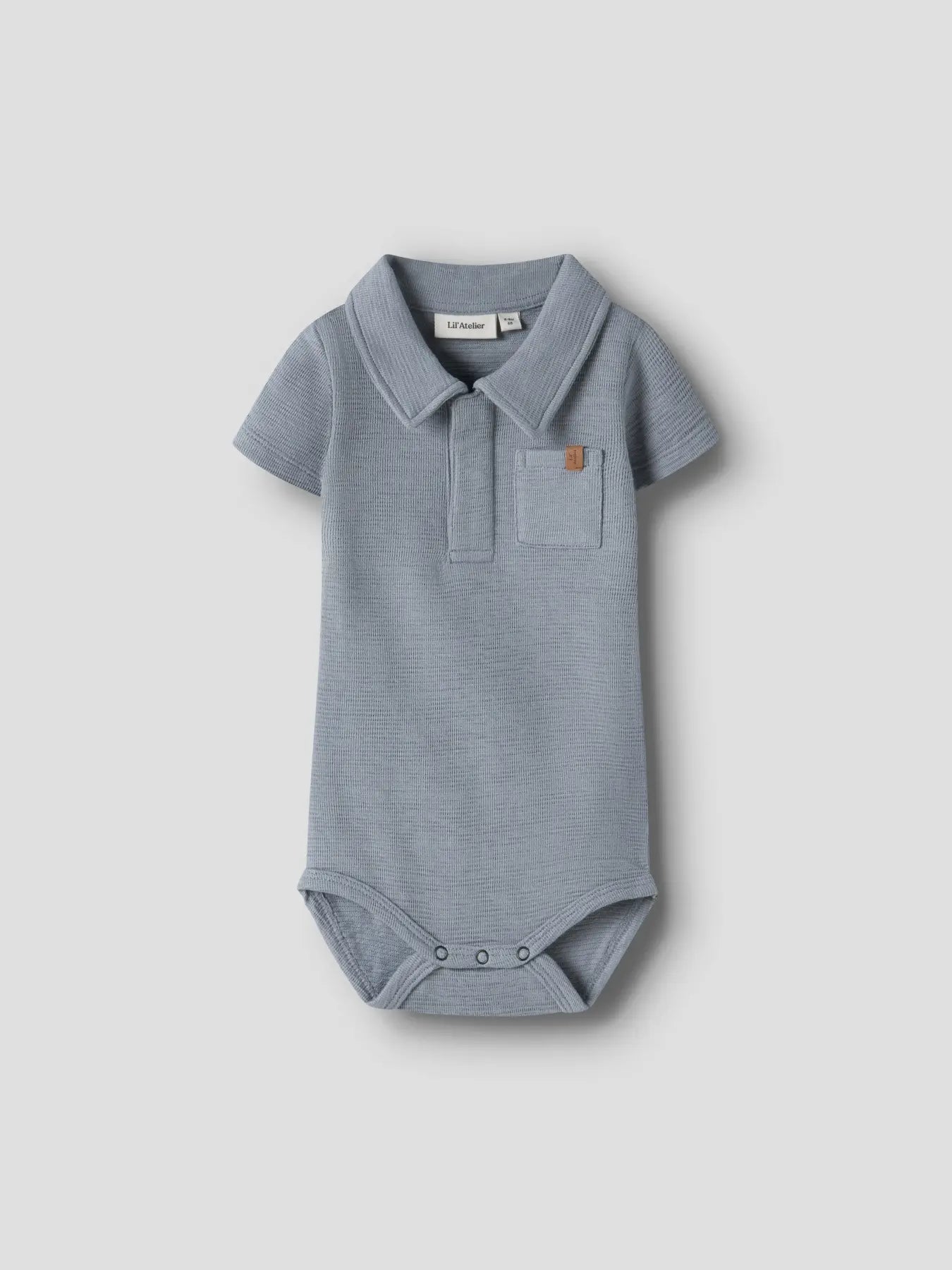 Baby Polo Body aus Baumwolle blau von Lil' Atelier zu kaufen im Bärechind Kinderladen Winterthur Zürich Schweiz
