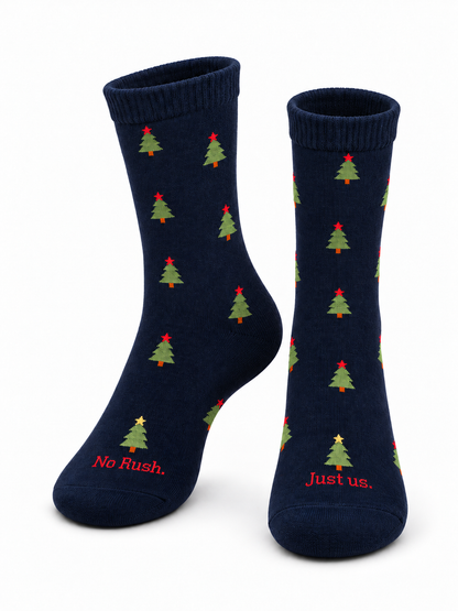 Tannenbaumsocken mit dem Motiv No Rush aus der MDMD Christmas Collection in der Produktansicht