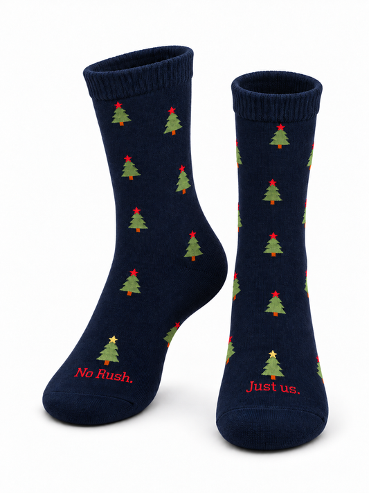 Tannenbaumsocken mit dem Motiv No Rush aus der MDMD Christmas Collection in der Produktansicht