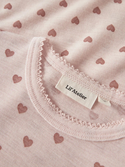 Detailansicht des Langarmshirts mit Herzchenprint, Morganite