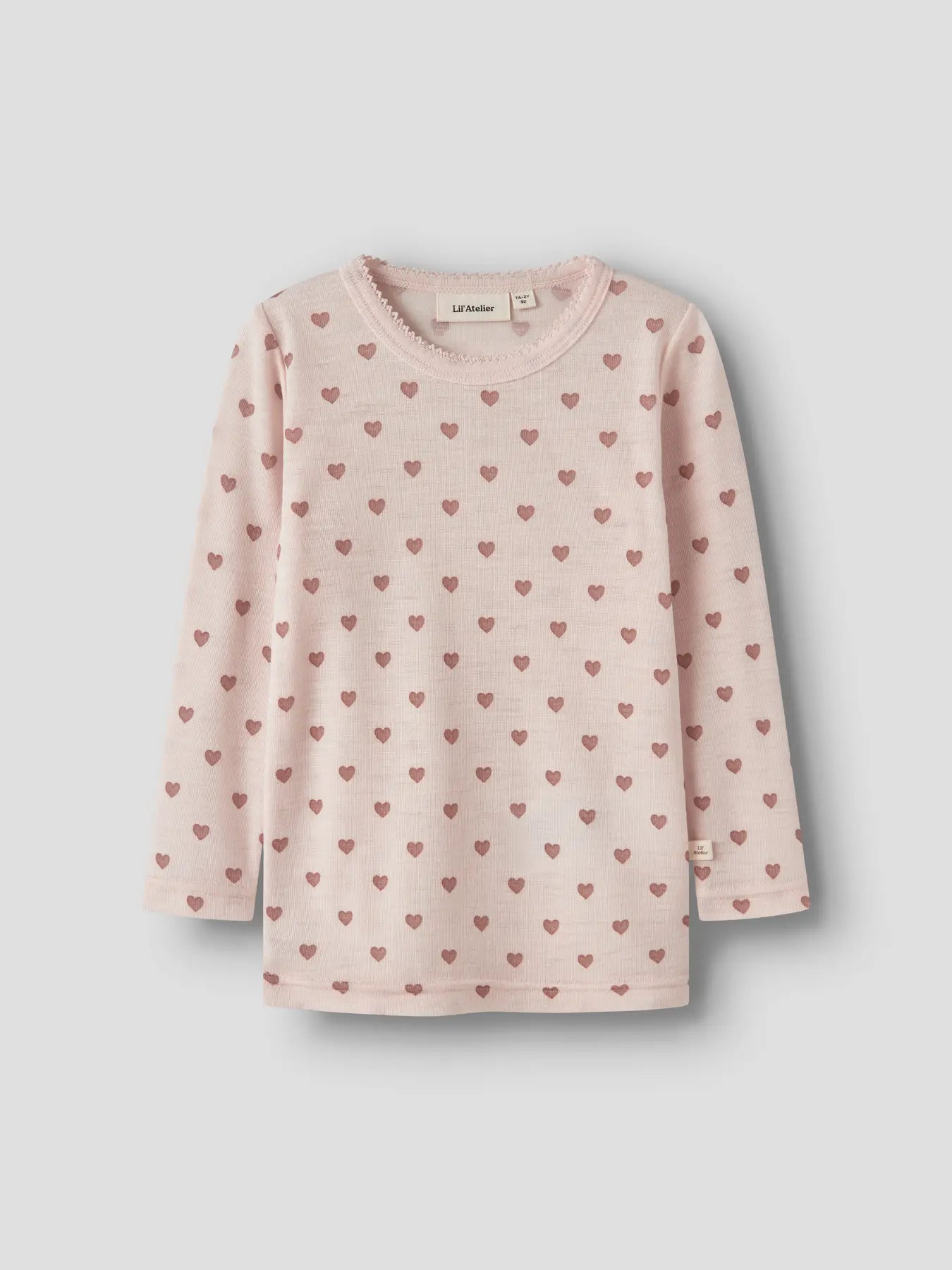 Merino Langarmshirt mit Herzchenprint in Morganite, Vorderansicht