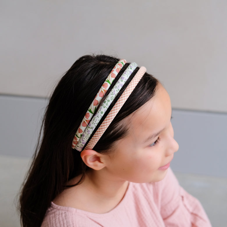 Kind trägt Mimi & Lula Tulpen Haarreif von Bärechind Winterthur Zürich Schweiz