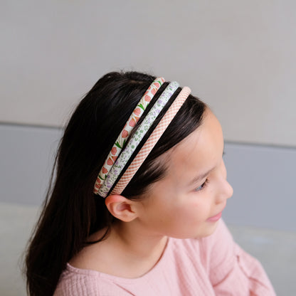 Kind trägt Mimi & Lula Tulpen Haarreif von Bärechind Winterthur Zürich Schweiz